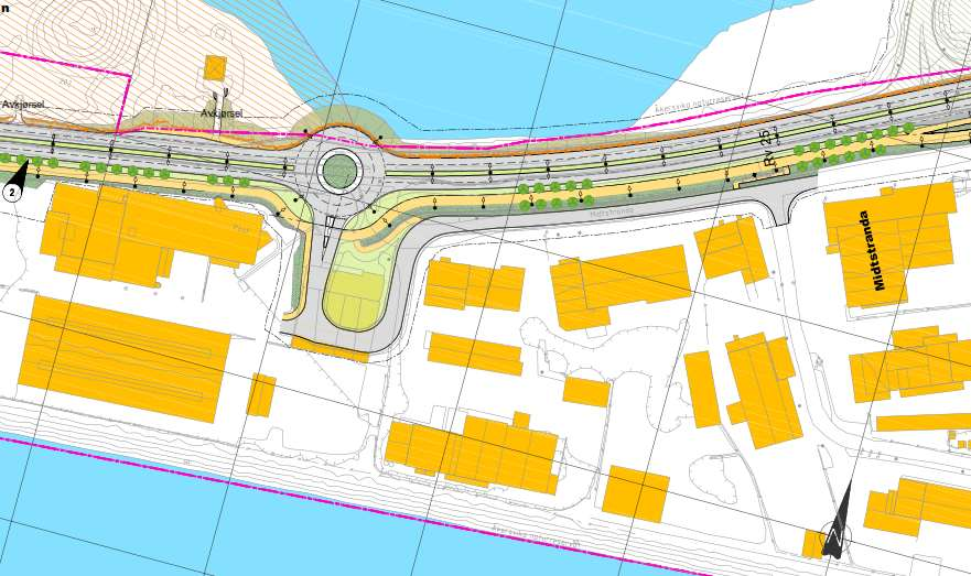 Planbeskrivelse 36 Gang- og sykkelvegtraseen får en noe bedre linjeføring enn alternativ 2a og konsekvensene for et av inngangspartiene til eiendom 7/36 (postbygget) blir mindre enn i alternativ 2a.