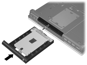 Slik setter du harddisken inn i harddiskbrønnen: 1. Sett harddisken inn i oppgraderingsbrønnen. 2. Skru fast skruen i oppgraderingsbrønnen. 3. Sett på plass batteriet. 4.