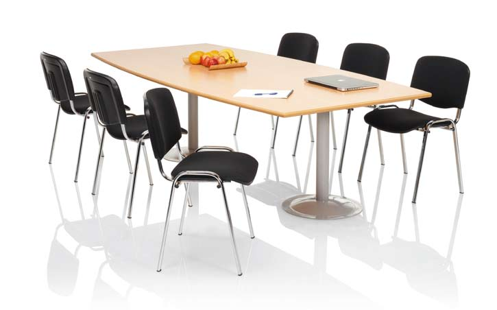 Pakkepris 7495,- Bord + 6 stoler Meeting- konferansebord Stort konferansebord i bøk eller bjørkutførelse med sorte eller alufargede søyler. Størrelse: 2600 x 1200 mm.