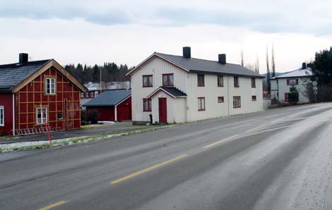 Skysstasjonen og gjestgivergården Myran på Krogstad i Hølonda ligger til vegen mellom Hovin og Gåsbakken.