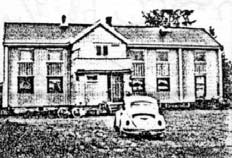 (1653-002-022) Hovedbygningen på Sørstuen Losen bar preg av flere lag fornyelser da det ble registrert i 1984 bl.a. utbygget med funkisverandaen fra 1958, og senere husmorvinduer.