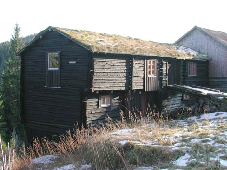 GAMLE HUS DA OG NÅ Skoggården Sandholt i Horg har vært i Sør-Trøndelag Skogselskaps eie siden 1959.