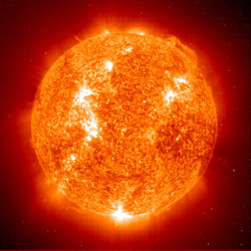 SOLA - HELIOS Sola er en stjerne i sentrum av solsystemet som jorda er en del av. Lyset fra sola er mye sterkere enn lyset fra stjernene, fordi sola ligger mye nærmere oss.