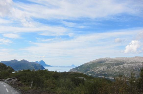 Fergesambandet Levang-Nesna knytter Nesna og Rana kommuner til en av Norges mest besøkte og trafikkerte turistveger, Kystriksveien (Fv