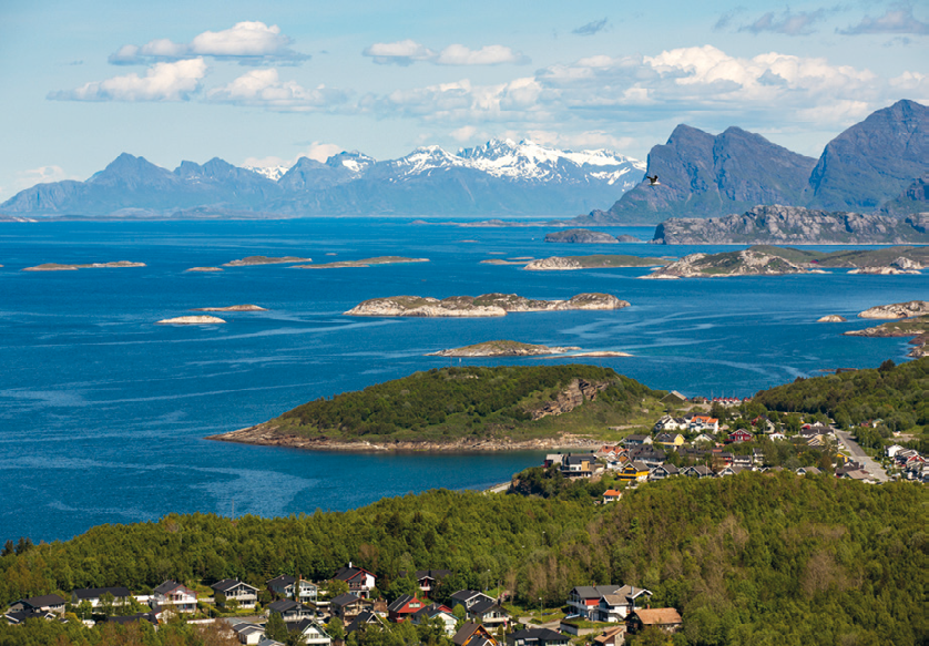 Fylkesveg og ferjesamband 2014-2023 Fylkesveg og ferjesamband ANDØY VIDEREGÅENDE SKOLE 2014-2023 Lorem ipsum og noe Lorem ipsum og noe