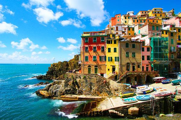 Herfra går turen med båt til Portovenere, som sammen med De Palmariske Øyer og Cinque Terre er med på Unesco`s verdensarvliste.