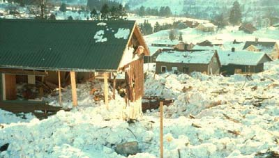 som følge av natur- eller miljøforhold - Flom - Snøskred -