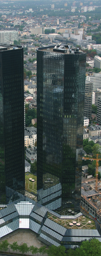 Frankfurt-børsen Frankfurt-børsen (Frankfurter Wertpapierbörse) er den største børsen i Tyskland, og en av de største i verden. Den har sete i Frankfurt og eies av Deutsche Börse AG.