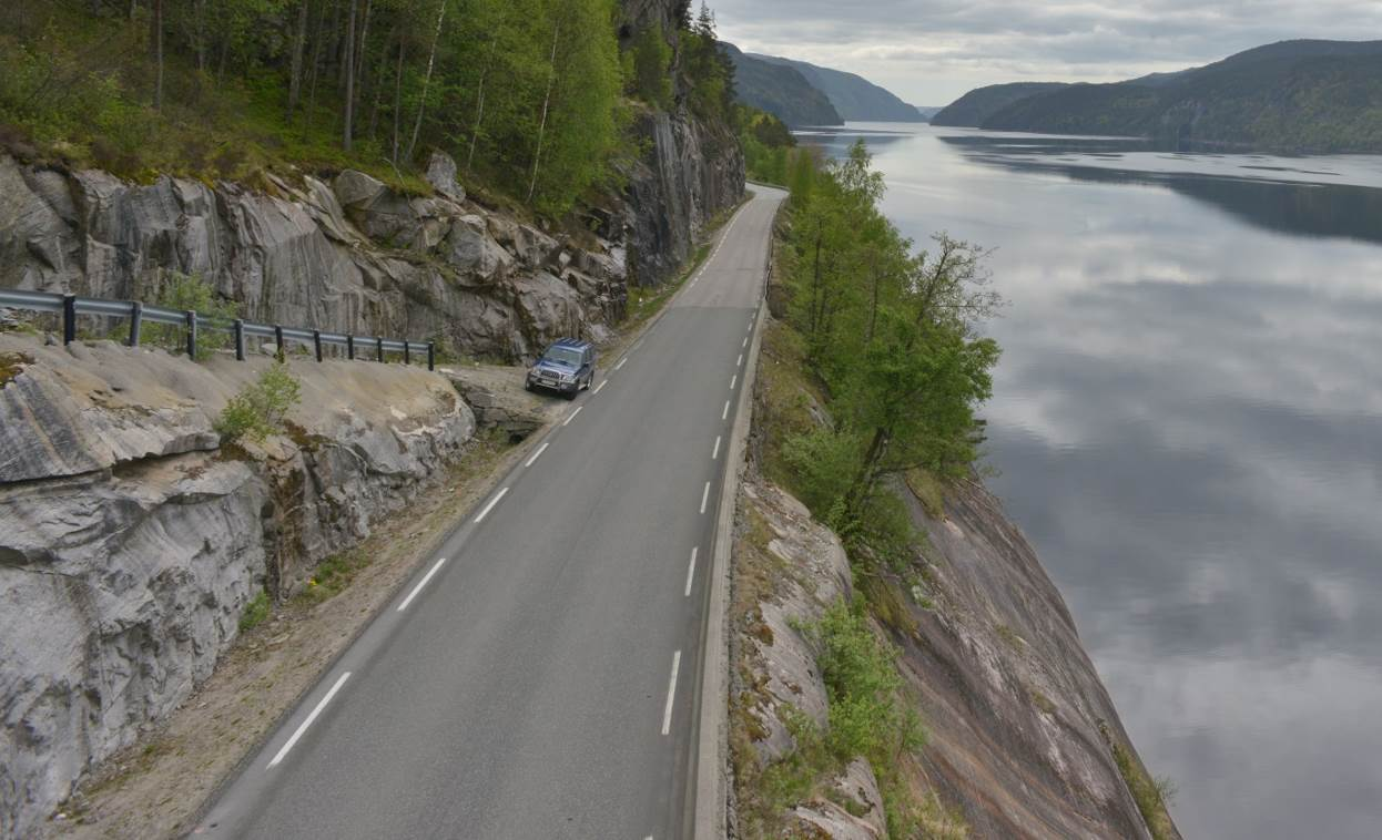 8 utsiden av vegen representerer utgående av en sleppe med mulig forløp omtrent som illustrert på Figur 6.