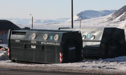 3 HISTORIKK OG DAGENS AVFALLSHÅNDTERING 3.1 Andre bosettinger Det leveres lite avfall til Longyearbyen fra andre bosettinger på Svalbard, med unntak for strandryddeaksjoner og båtavfall.