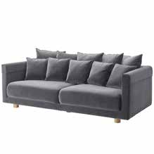 PE597394 PE597390 PE597395 PE597387 STOCKHOLM 2017 3-seters sofa 14.995, Den gode dybden og de løse putene gjør sofaen komfortabel og fleksibel. Sandbacka oransje. Fløyel, 77 % bomull, 23 % polyester.