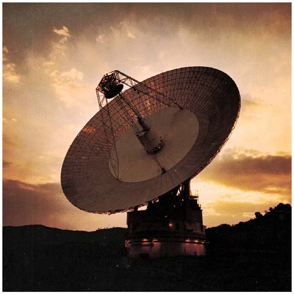 SETIs radioøre Lytting med bl.a. Areciboantennen.