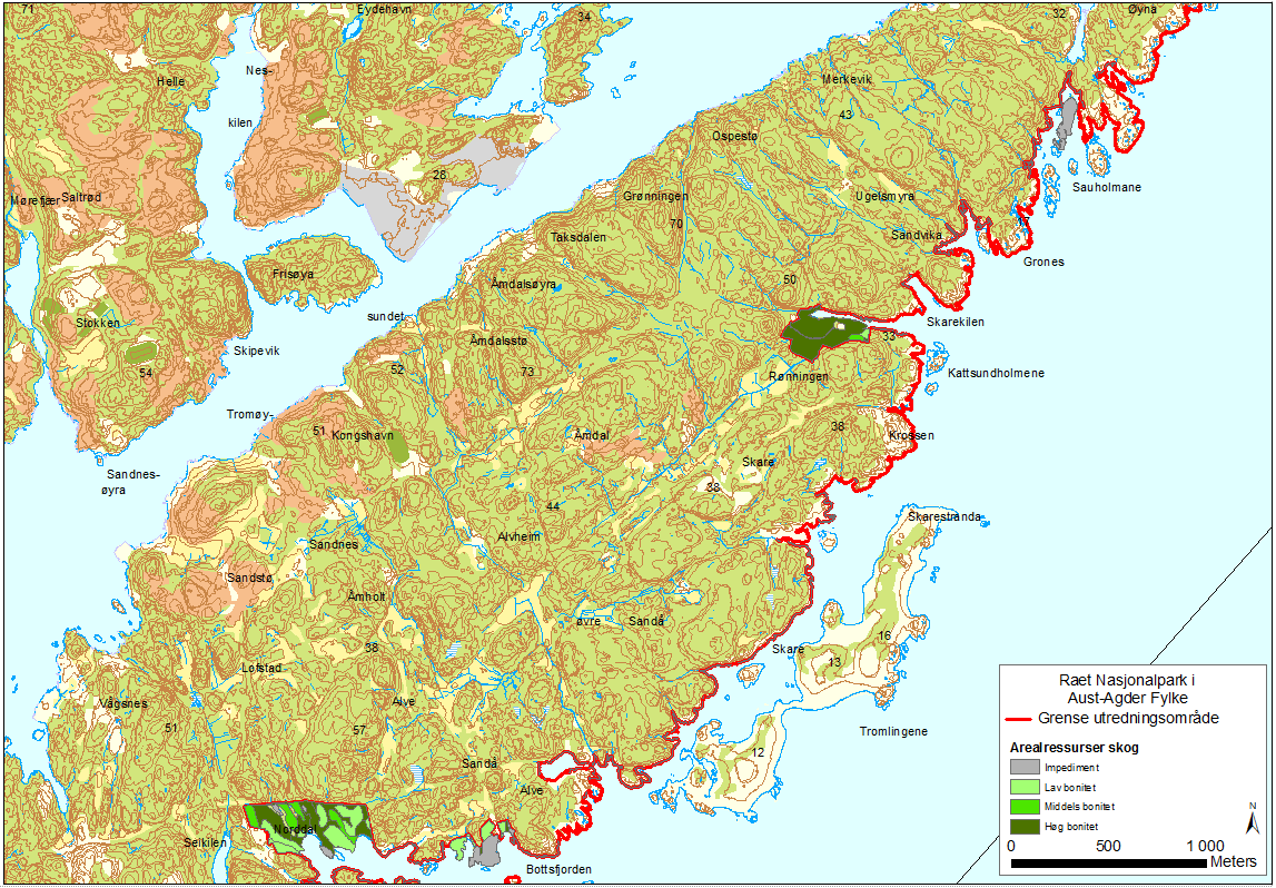 Figur 5: Kartutsnitt som viser planområdet for Raet nasjonalpark på østre del av Tromøya (Alve og Skare) i Arendal kommune. Skogarealene innenfor planområdet er markert med grønnfarger.