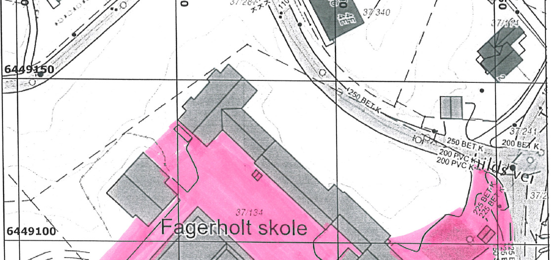 1 Oppdrag Kristiansand kommune har på bakgrunn av fastprisavtale etter konkurranse NS 8401, gitt SWECO Norge AS i oppdag å gjennomføre en miljøteknisk grunnundersøkelse for Fagerholt skole.