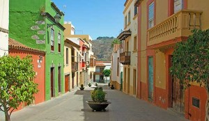 I alle fall spiller Nuestra Señora del Pino en viktig rolle i historien og hverdagslivet til folk på Gran Canaria.