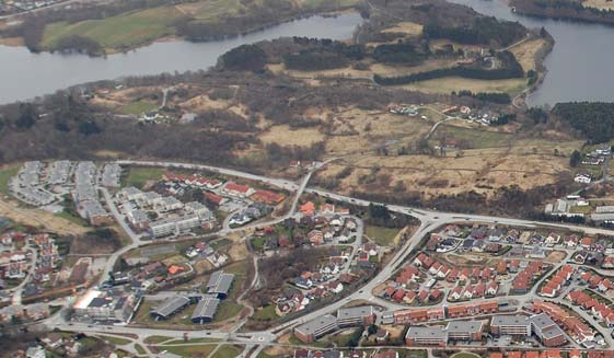 Variant Se Lokalveg i lang tunnel, under Eiganestunnel Av hensyn til tema landskapsbilde antas det at føring av lokalveg i tunnel vil gi en bedre landskapsopplevelse utenfra enn varianter hvor både