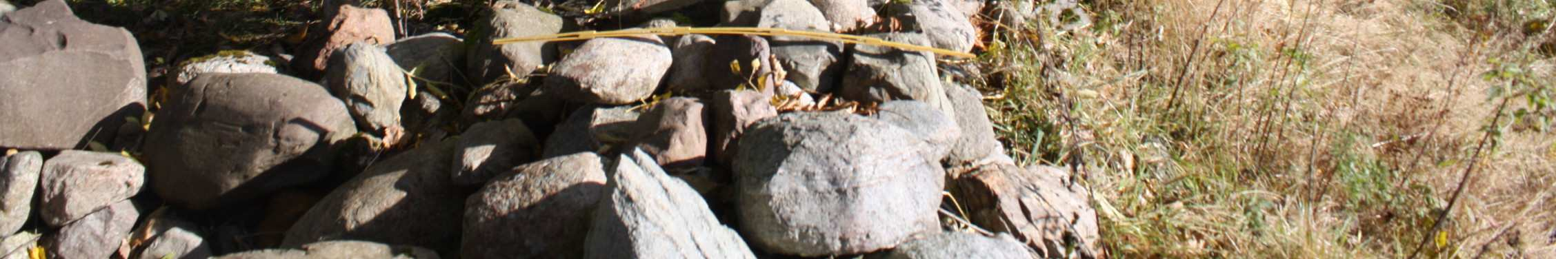 Størrelsen på steinen varierer hovedsakelig mellom 30-50 centimeter i diameter.