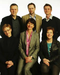 SIUs LEDERGRUPPE/ Bak fra venstre: Paul J. Manger, Vidar Pedersen, Kjell G. Pettersen. Foran fra venstre: Hanne Alver Krum, Gunn Mangerud, Kari-Lise Reinertsen.