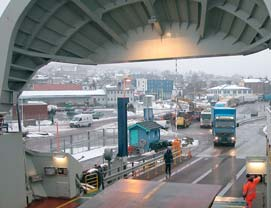 1.2 Stamvegenes funksjon og trafikk Norge er et langstrakt land med spredt befolkning og lange avstander mellom landsdeler og regioner samt til de store markedene.