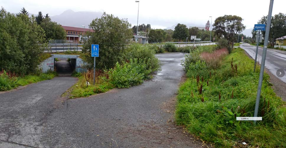 10 Gang og sykkelvei under fylkesveien. 5.9.1 Kjøreatkomst Gravdalsgata er en boligvei med adkomster til private hus. Gata har den funksjon som samlegate og avlaster hovedveien i området.