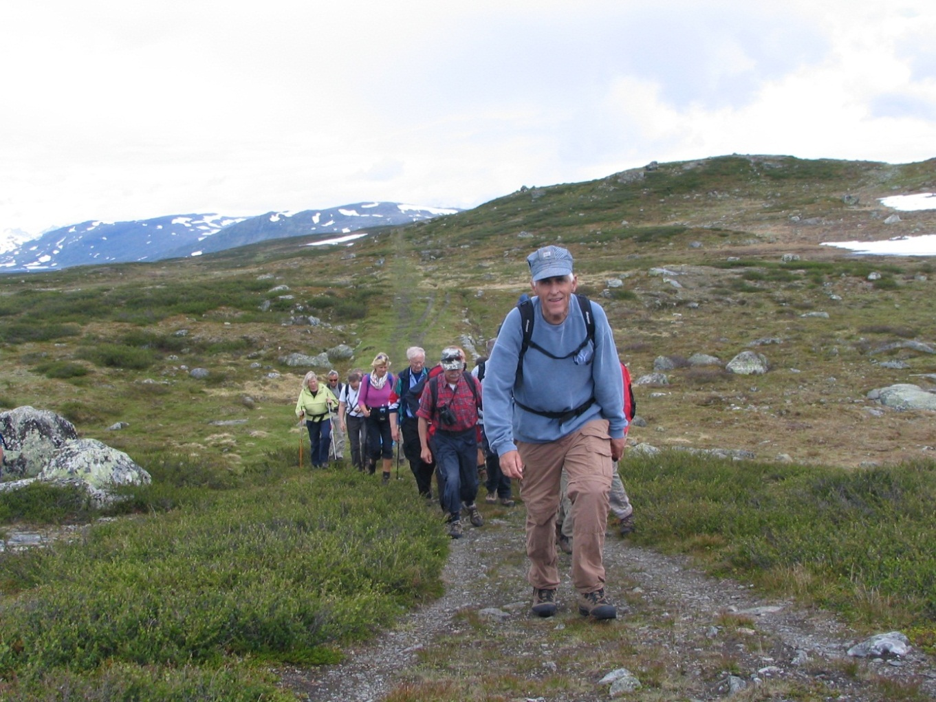 1.4 Sårbarhet Vegen går gjennom stigende landskap i begge ender og krysser skoggrensen og kommer opp på snaufjellet. Alt vokser sakte på høyfjellet, hvor det meste er åpnet og synlig.