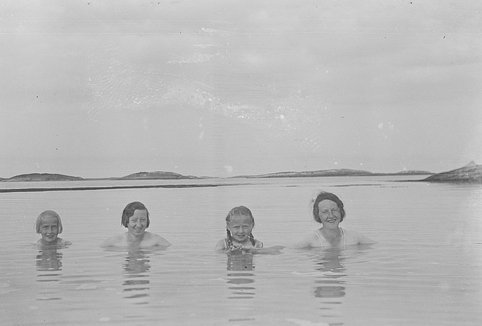 Bildetertattpå1930M tallet.bildettilhøreren bildeserieprodusertav ArkivNordlandmed bilderfratræna fotografertavalma Sandøy 2.