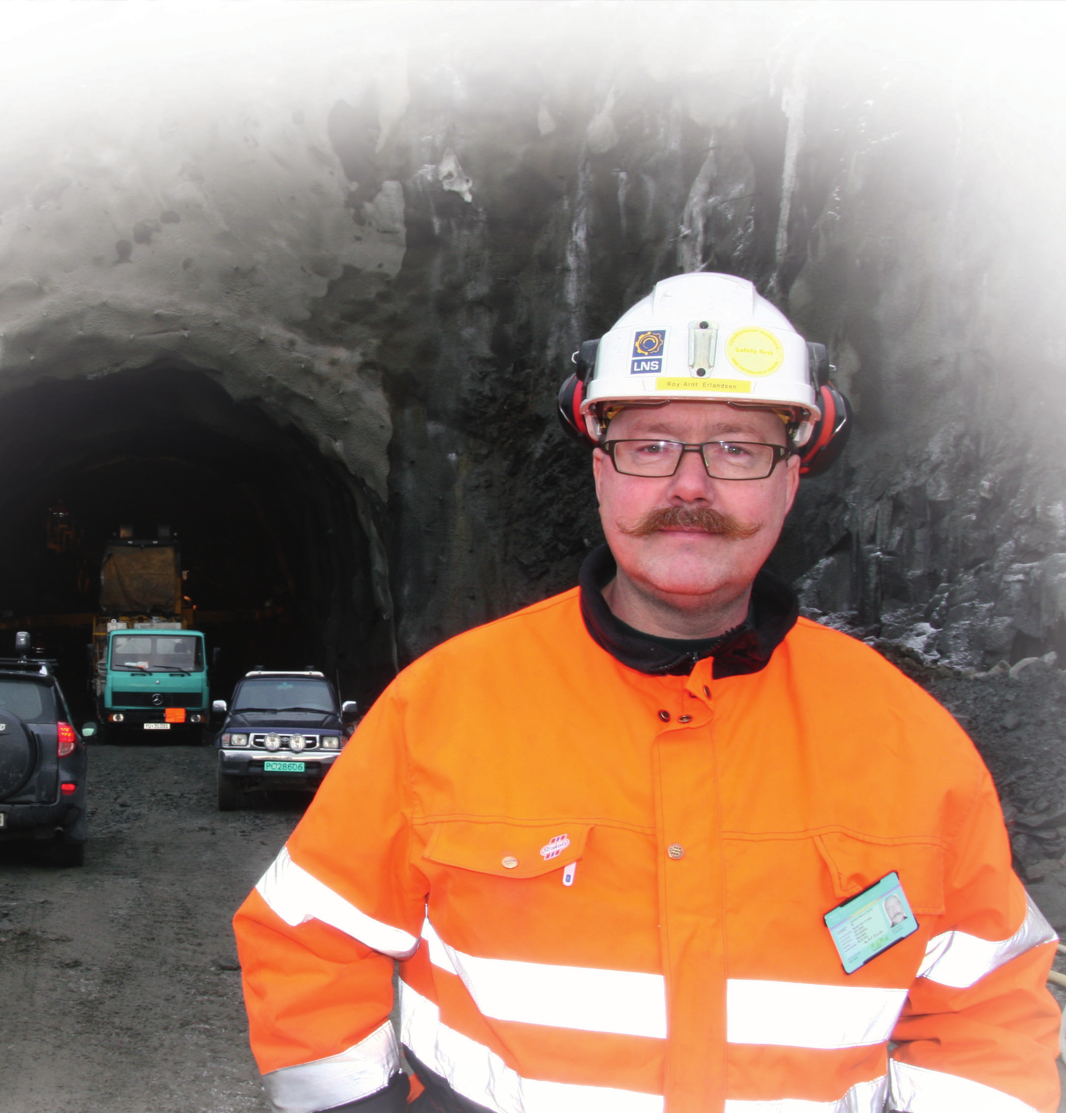 innbyggerne i Grøtavær pendler til og fra jobb i Harstad hver dag. - Behovet for tunnel er absolutt til stede, bekrefter anleggslederen. Nesten hele tunnelen skal drives på stigning.
