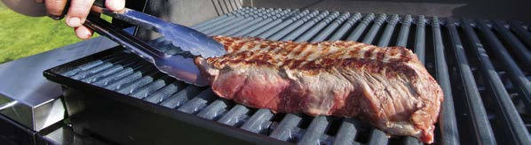 Grilling av kjøtt Bruk QR-koden for å lese mer her: Kjøtt Kjøttet skal ha tilnærmet romtemperatur før du begynner å grille det. Mariner kjøttet på forhånd for et mer smakfullt og saftig resultat.