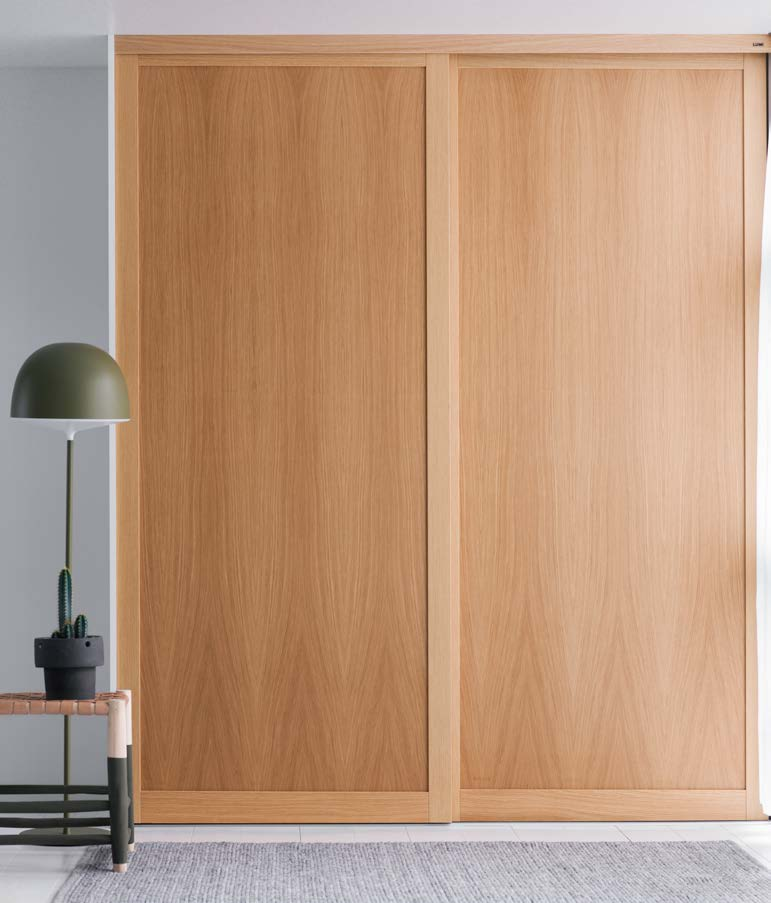 Levende og elegante treprofiler Vårt Woodline-sortiment har tre ulike designuttrykk. Classic, Modern og Royal. Alle modellene er inspirert av klassisk skandinavisk design.