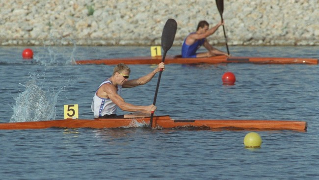 på Under OL i Athen i 2000 vant Knut Holmann både 500m og 1000m. På 1000m var han favoritt, mens 500m-gullet kom som en overraskelse.