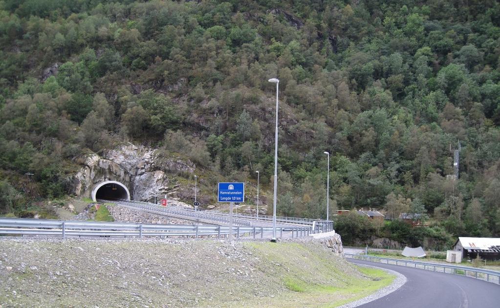 Bildet er tatt frå avkøyringa til næringsområdet.