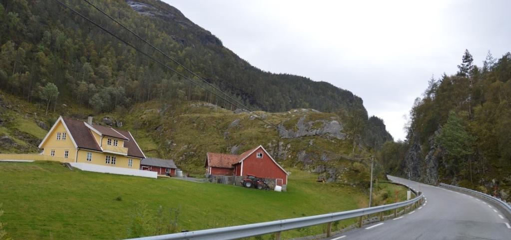 Utfylling i Lovrafjorden, vil også kunne vere forbunde med konfliktar. På synfaring blei det ikkje registrert verdifulle førekomstar av naturmangfald og kulturmiljø/-minne.