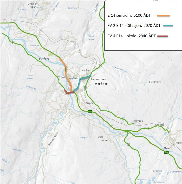 Kart over er de tre veistrekningene med høyest års døgns trafikk (ÅDT) markert ut med farger. I kommunen er det ca. 69 km med kommunale veger med svært ulik kvalitet og trafikkmengde.