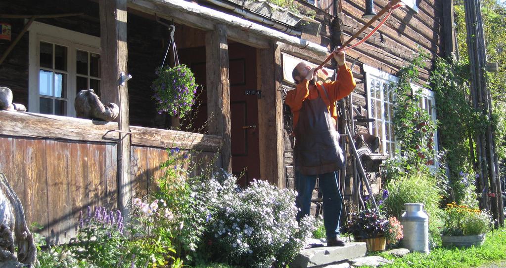 Naturbasert gårdsturisme - utfordringer og muligheter NORSK SENTER FOR BYGDEFORSKNING (Bygdeforskning) er en forskningsstiftelse som ble etablert i 2001.