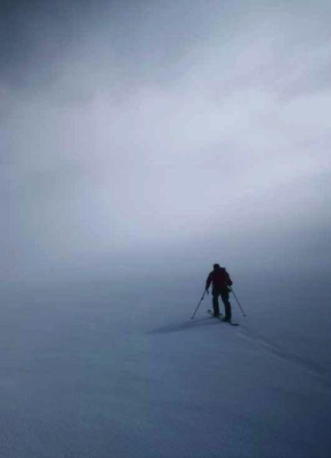 Og så er det klatring i snø 120 meter rett opp til Store Austabotntind (2204 m.o.h.), vest i Jotunheimen. Et av Norges aller vakreste fjell. Hvordan skal vi klare det? spør jeg.