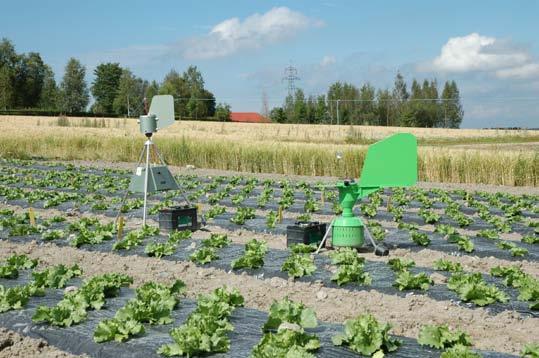 Fangst av sporer i sporefeller To ulike typer sporefeller er brukt til å samle sporer i luft over forsøksfelt i salat, løk og agurk i perioden 2005 til 2008 (Figur 18).