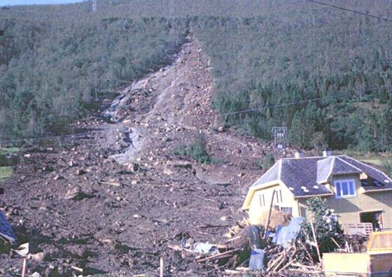 til befolkningen, Kommunen (virksomheten) og befolkningen er også avhengig av andre tjenester (strøm,