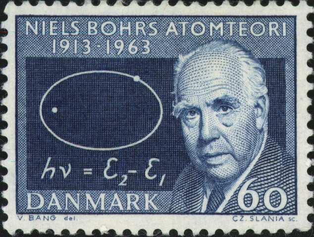 Kapittel 3 BOHRS ATOMMODELL 31 Innledning Figur 31: Dansk frimerke som markerer Bohrs atomteori I dette kapitlet skal vi se på nok en revolusjonerende innsikt som ble drevet fram av eksperimentelle