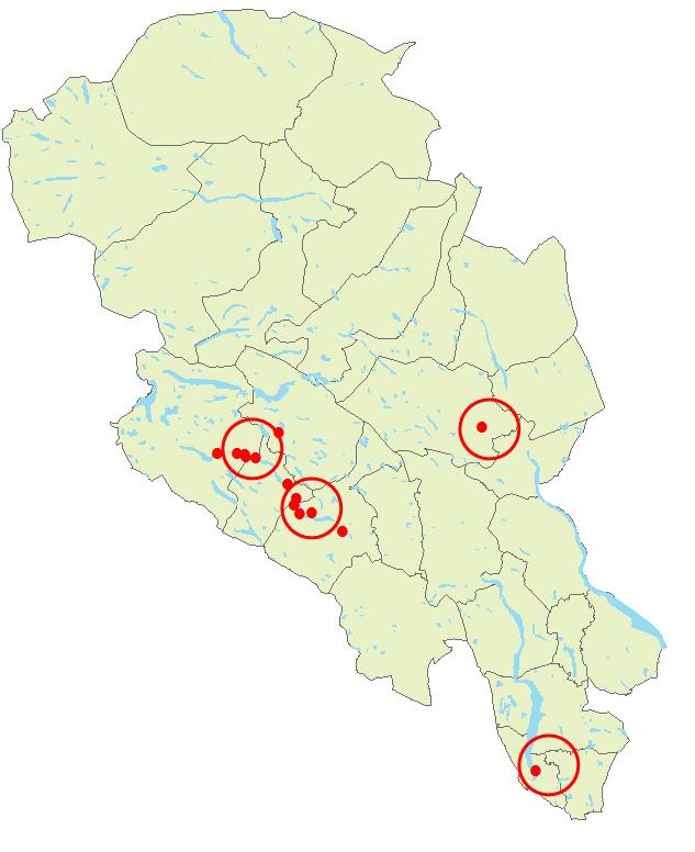 Under vises kart over ynglinger av jerv og familiegrupper av gaupe i Oppland de tre siste årene (fig.3).