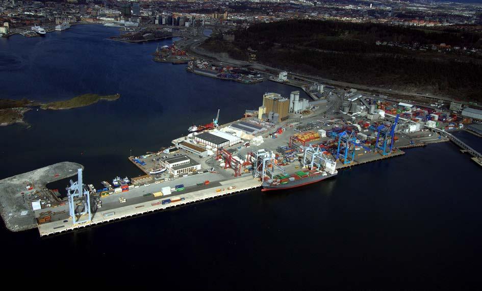 Sjursøya 2016: To nye containerkraner, og to fra før gjør at Sjursøya har en kapasitet til å