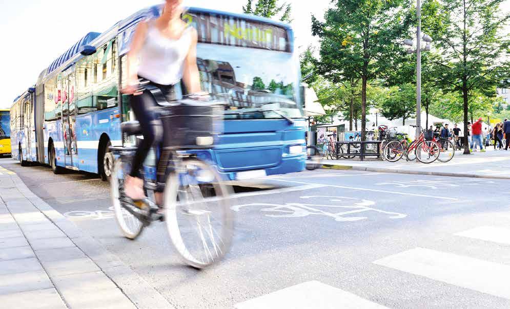 Trafikksikkerhet må prioriteres TRYGG TRAFIKK ER EN PÅDRIVER OG AKTØR FOR BEDRE TRAFIKKSIKKER- HET, MED SÆRLIG VEKT PÅ TRAFIKANTRETTEDE TILTAK.