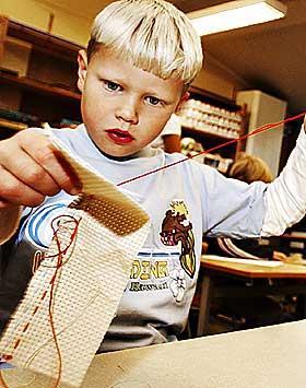 Practical mathematic Mads 7 years old FOKUS PRAKTISK MATTE: Elevene ved Sjøstrand skole driver mye med praktisk