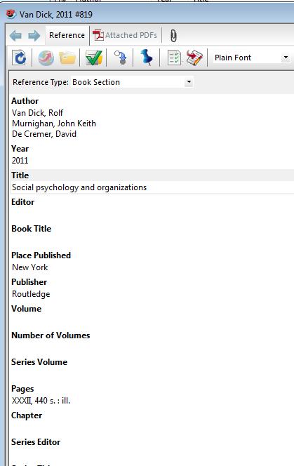 Endre materialtype til "Book Section" Klipp ut redaktørnavnene fra "Author"- feltet og lim dem inn under "Editor".