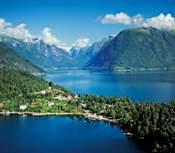 For deg som ynskjer Fjell og Fjordferie ligg hotellet ideellt som utgangspunkt for dagsturar til nokre av dei vakraste naturperler i