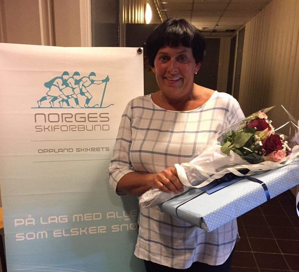 Takk Hanne! Hanne Kvåle ble takket av etter nesten 14 år i skikretsen.