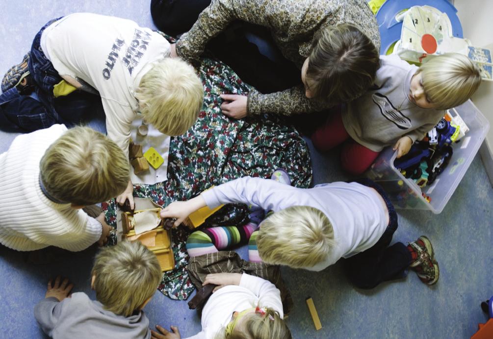 Tiltak for rekruttering av førskolelærere Norge er på god vei mot full barnehagedekning, og alle barn har fra 2009 rett til barnehageplass. Utbyggingen har gått raskt de siste årene.