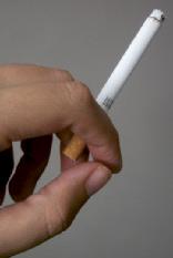 HVEM TJENER PENGER PÅ Å UNNGÅ DEBATT DENNE GANGEN? Alle vet at sigaretter dreper.
