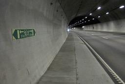forskrift, og omfatter også tunneler kortere enn 500 meter. Minimumstiltak i hht.
