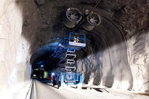 Handlingsprogrammet 2014-2017 Tunnelsikkerhetsforskriften stiller bare krav til ventilasjon i tunneler lengre enn 1 000 meter og som har en årsdøgnstrafikk større enn 4 000 kjøretøyer Ventilasjon er