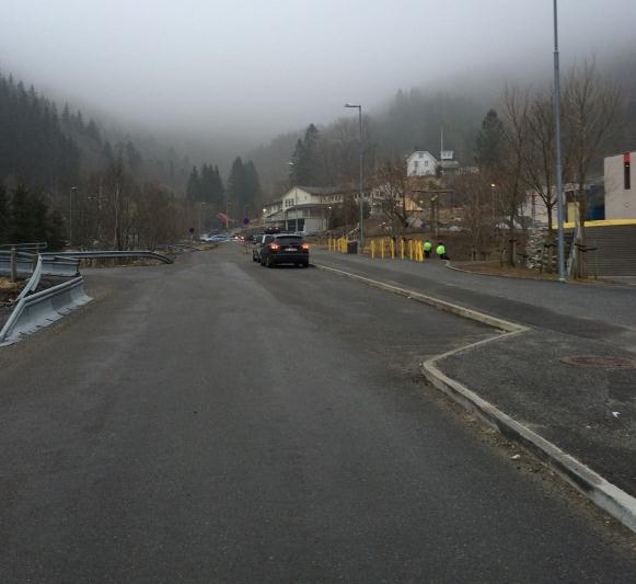 Bilde 4: Krysningspunkt 2.5 PARKERING Ca. 40 parkeringsplasser for Sædalen skole ble fjernet på grunn av bygging av erstatningslokaler.